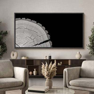 «Tree Ring Cross Section» sur toile encadrée noire - œuvre d'art inspirée de la nature rustique pour des intérieurs modernes ou industriels