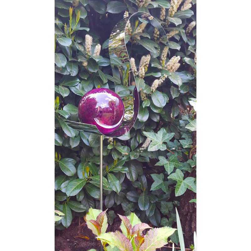 Dawan Stainless Steel Garden Stake, Violet
