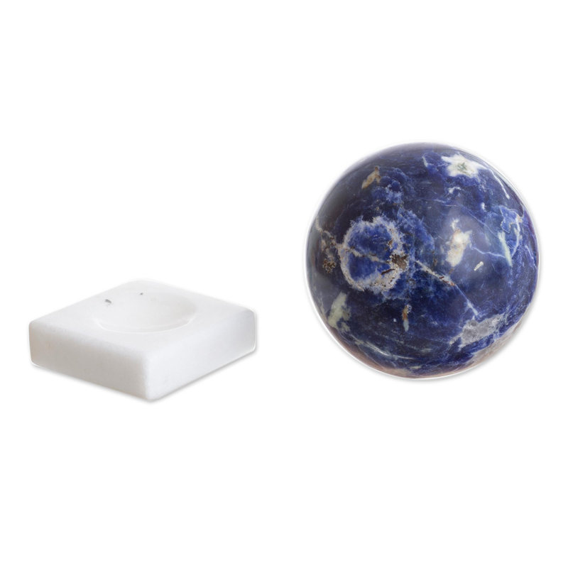 Figurine de pierre Sodalite bleu
