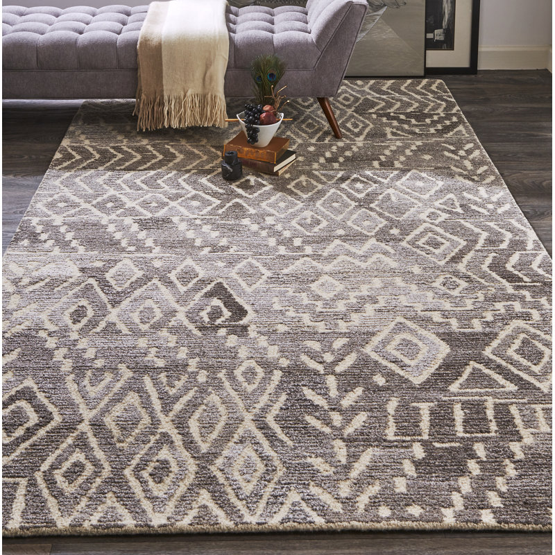 Amirah Geometric Wool/Viscose/Cotton Taupe/Gray Area Rug, Rectangle 5' x 8'