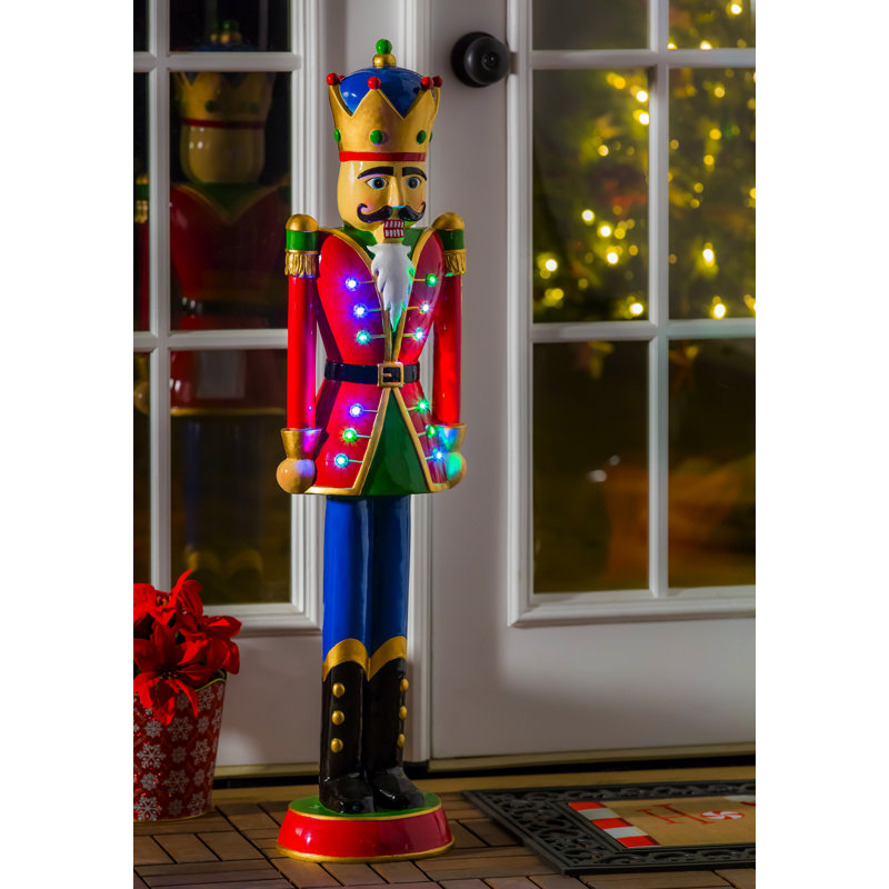 Figurine surdimensionnée de casse-noisettes