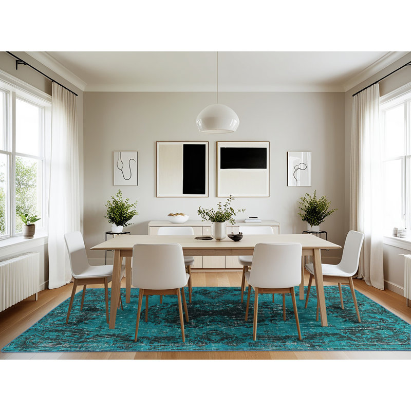 Oriental Indoor Rug, Rectangle 7' x 10'