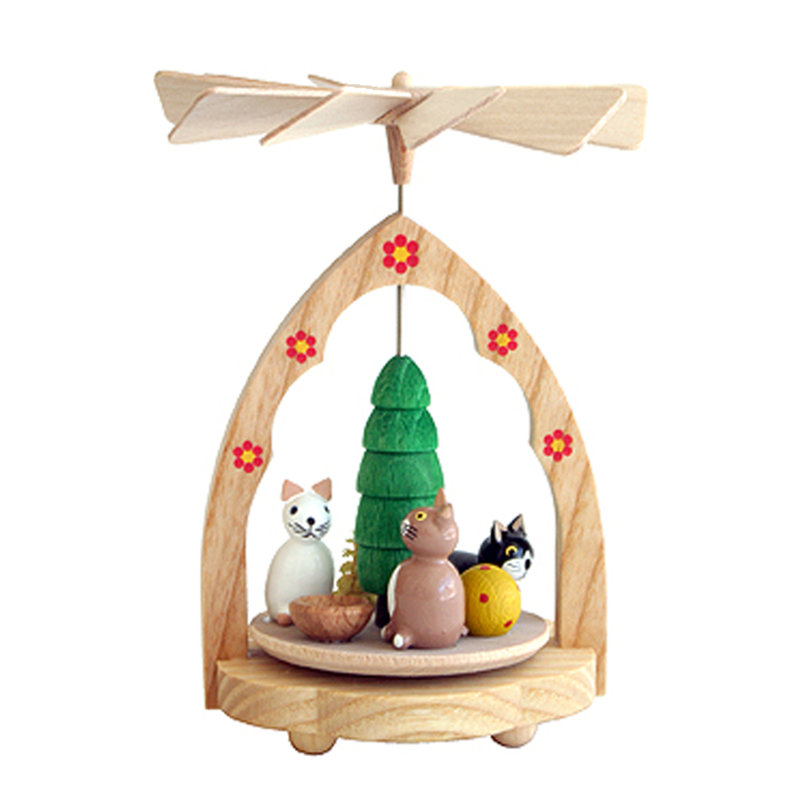 Pyramide miniature pour chat richard glaesser
