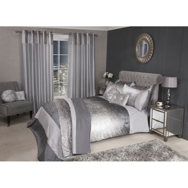 Curran Curtain, 228 W x 183 D cm