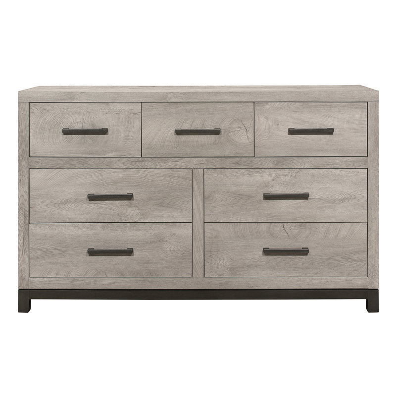 Commode élégante au fini gris pâle, 149 cm (L) x 43 cm (P) x 93 cm (H), en bois, monobloc, avec 7 tiroirs.