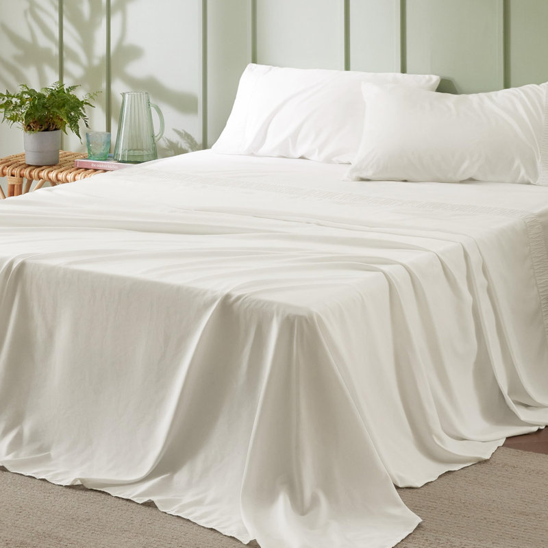 Bedsure Polyester Microfiber Sheet Set Hotel Luxury Sheets, Easy Care Cooling Bed Sheet Set, Ivory, King 