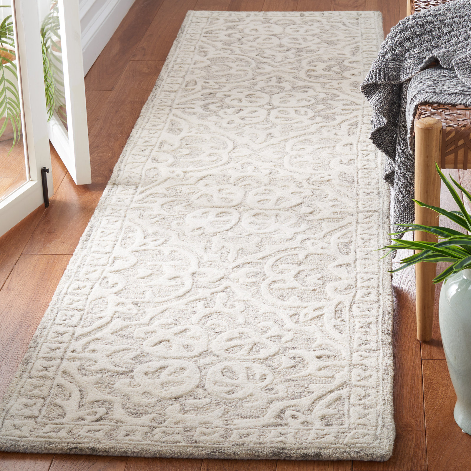 Aude White Damask Hand-Tufted Wool Rug, Runner 2'3" x 9'