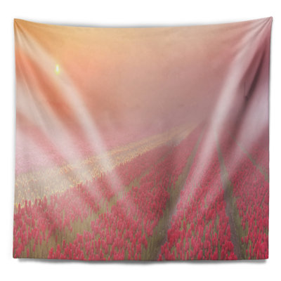 Tapisserie Schafer Sunrise over Rows of Tulips