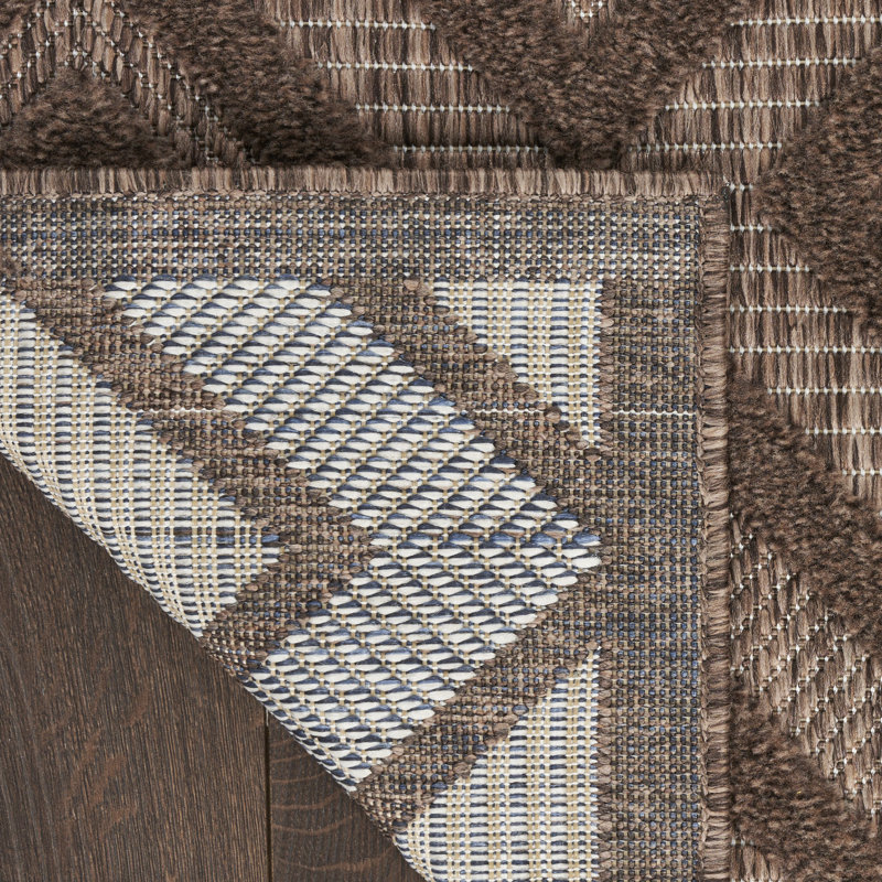 Laesha Geometric Indoor/Outdoor Area Rug, Rectangle 5' x 7'