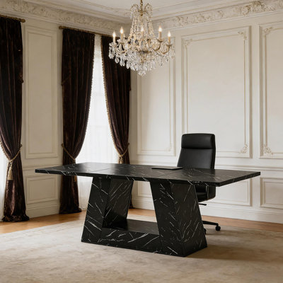 Bureau spacieux, bureau d'ordinateur, bureau de direction