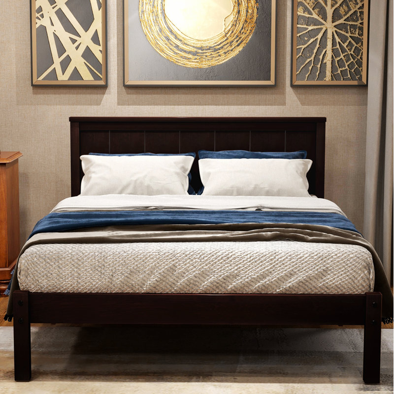 Élégant cadre de lit plateforme en bois avec tête de lit confortable, parfait pour une bonne nuit de sommeil et une esthétique de chambre améliorée