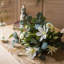 Arrangement floral clematis de bouquet artificiel