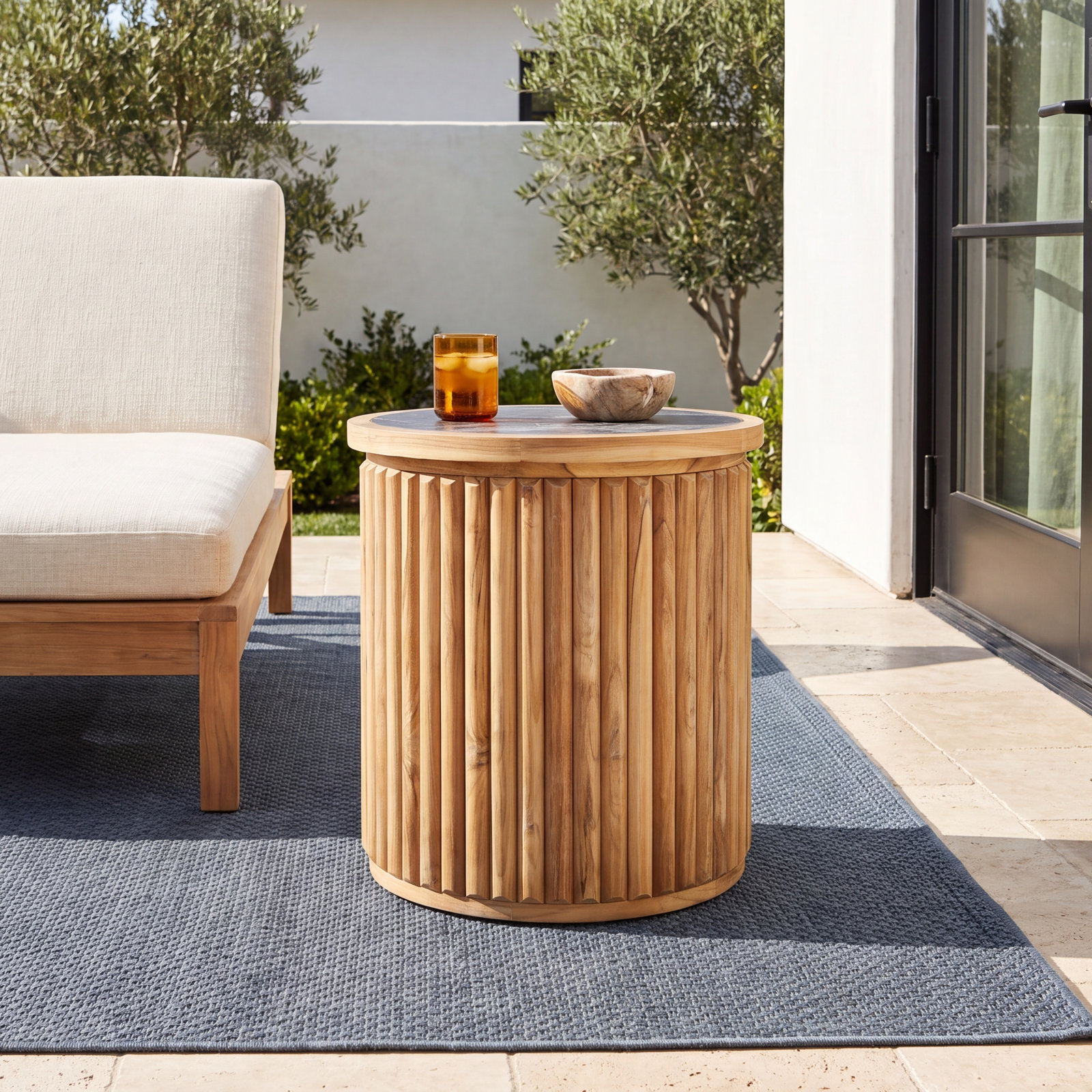 Estate 22" Patio Side Table