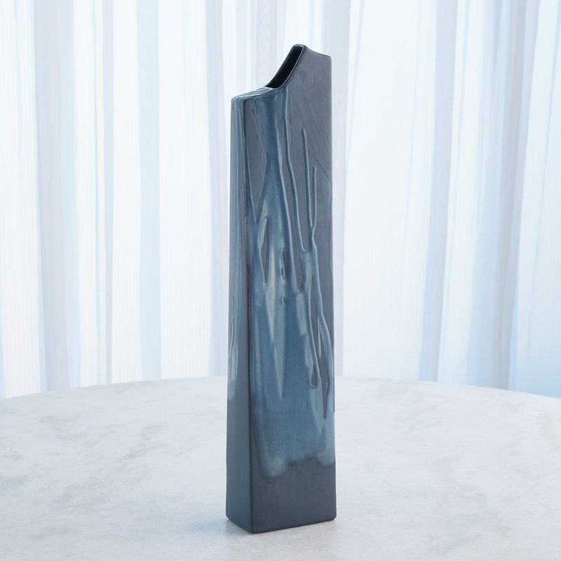 Vase de table en grès, Hauteur totale - 24 po