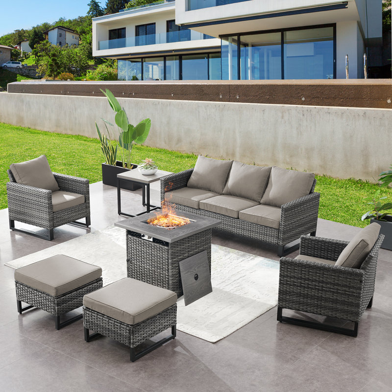 Ensemble de conversation d'extérieur en osier pour 5 personnes avec foyer et coussins, gris