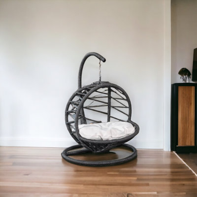 Freiya Nest Pet Bed