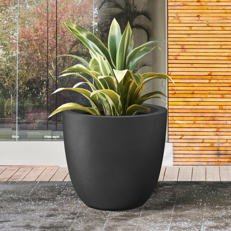 18 Inch Dia Round Concrete Planter