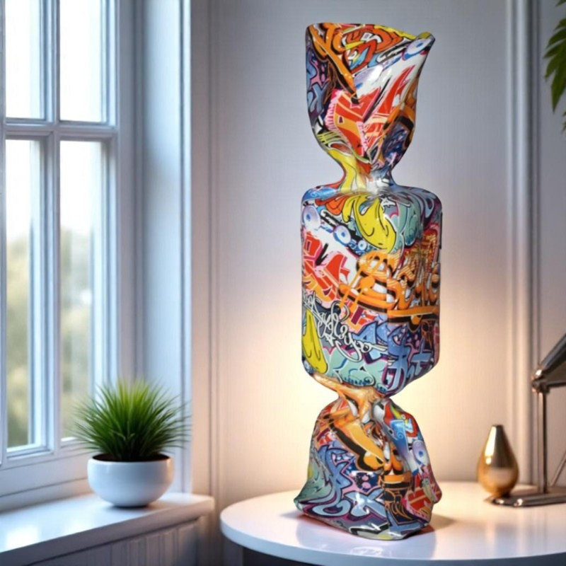 Statue en résine de bonbon Homerville Graffiti - pièce abstraite moderne unique, L 9 po x l 8 po x H 24 po