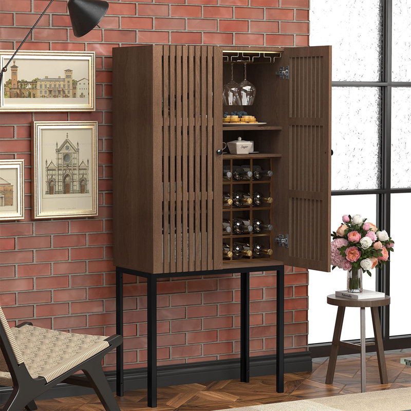 Armoire à vin haute, Brun