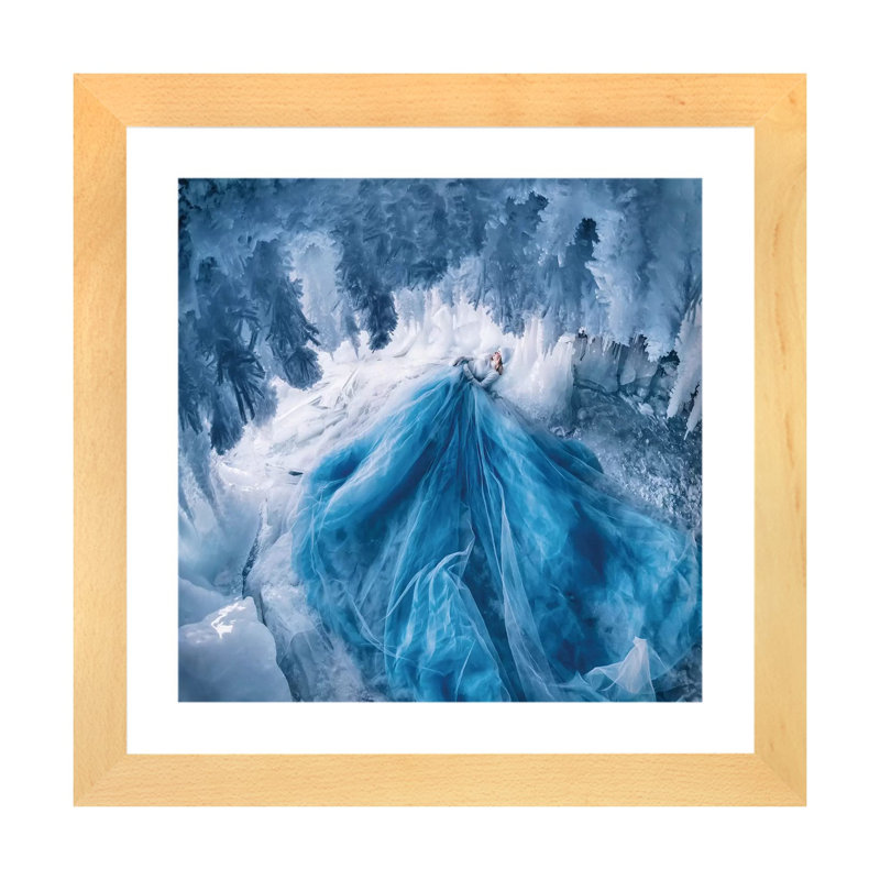«Ice Cave with Shaggy Icicles» par Hobopeeba - reproduction d'art, Blanc, H 16 po x l 16 po x p 1 po