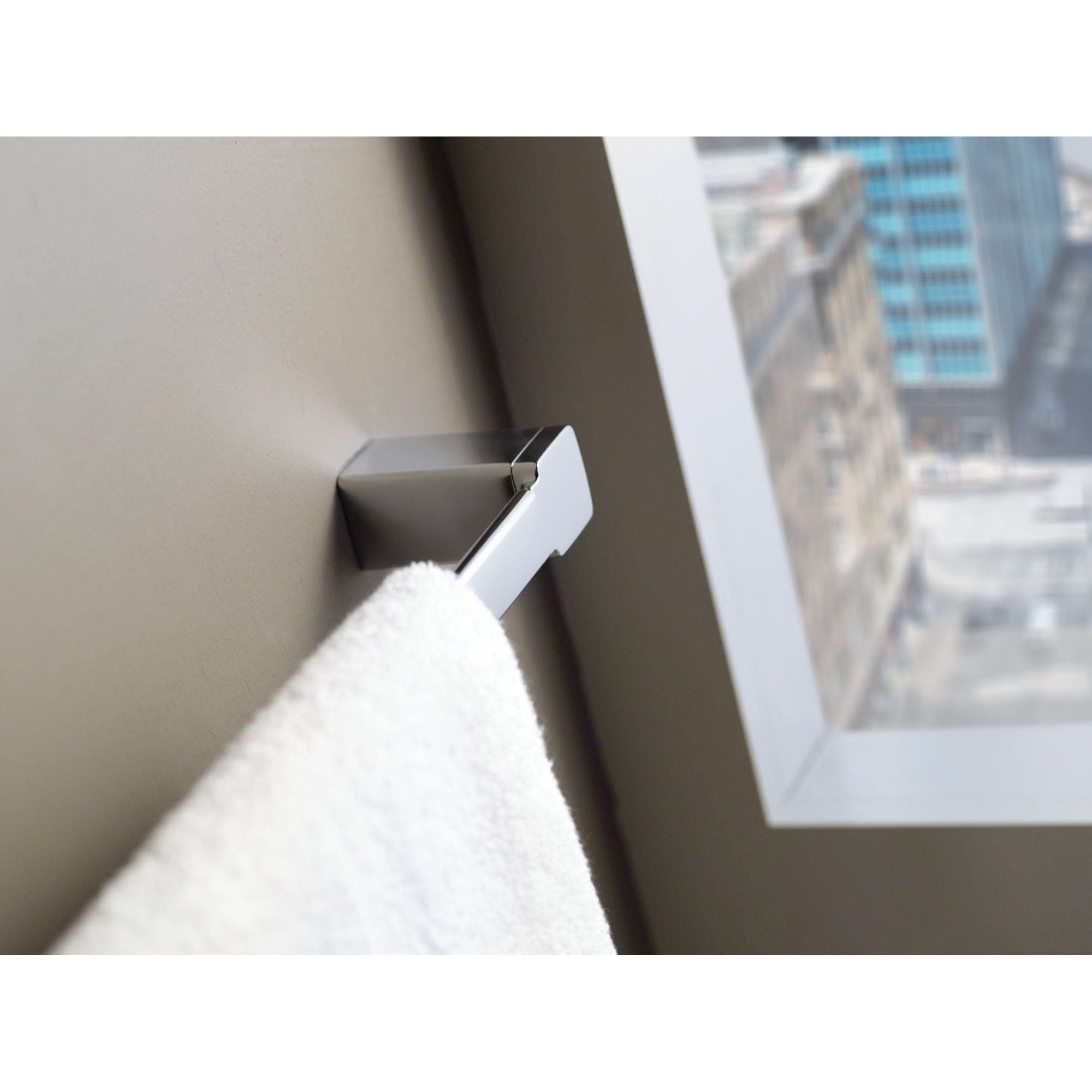 90 Degree 24" Wall Mounted Towel Bar, 24", Chrome