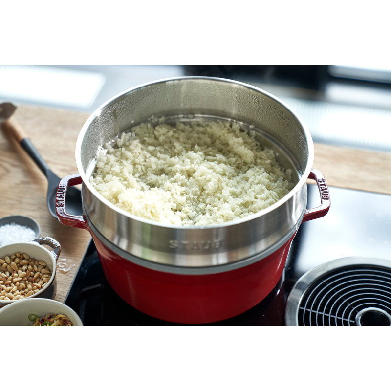 STAUB 5.2 l Cast Iron Round Casserole Dish with Lid, Cherry
