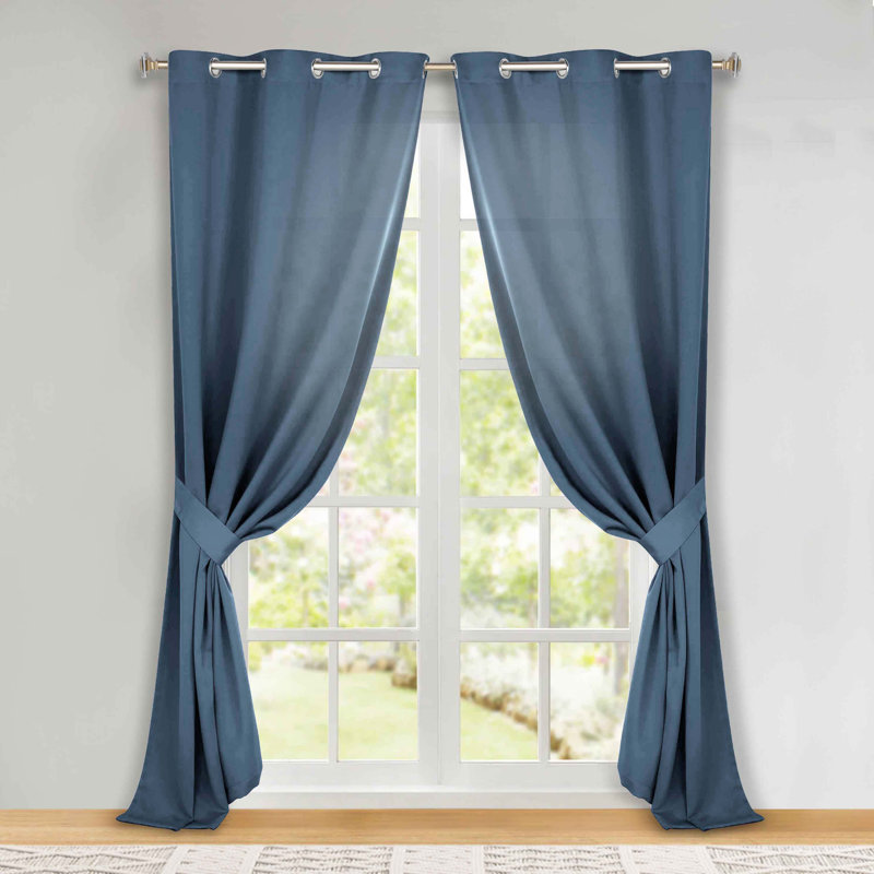 Paire de rideaux obscurcissant avec œillets Millendon, L 42 po x L 108 po, Bleu denim