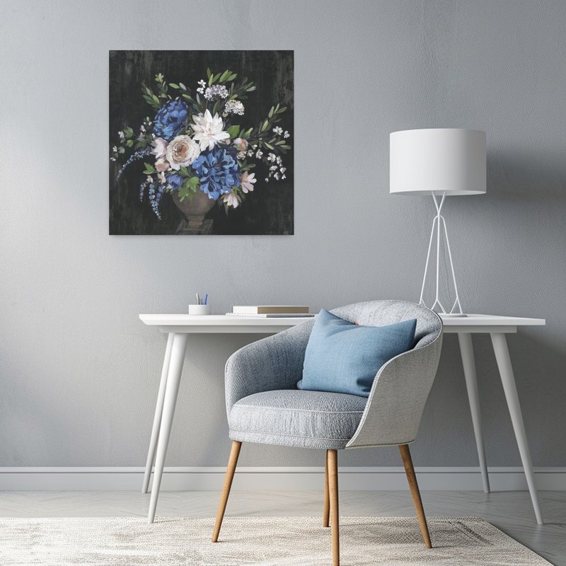 Bouquet bleu, bonheur classique, art floral élégant, H 24 po x l 24 po
