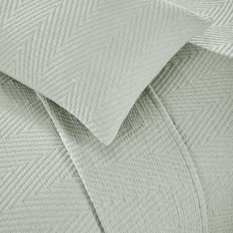 Superior Aswan Medium Weight Cotton Blend Textured Modern Chevron Pattern Coverlet, Green, Queen Coverlet + 2 Shams