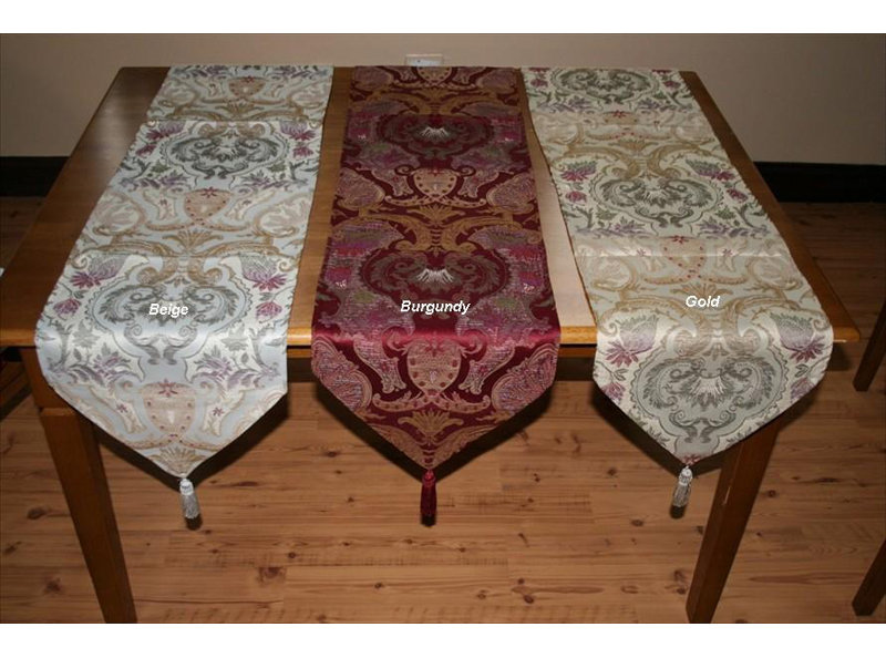 Donnie Chenille Swivel Table Runner, Gold