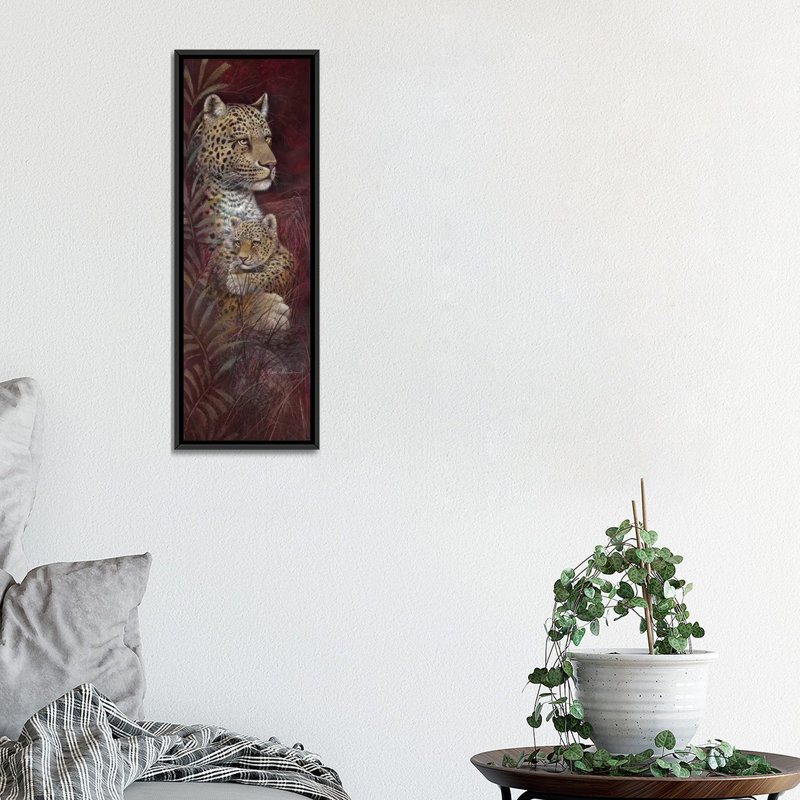 «Maternal Affection», peinture sur toile tendue, H 36 po x l 12 po x P 1,5 po, Toile avec cadre noir