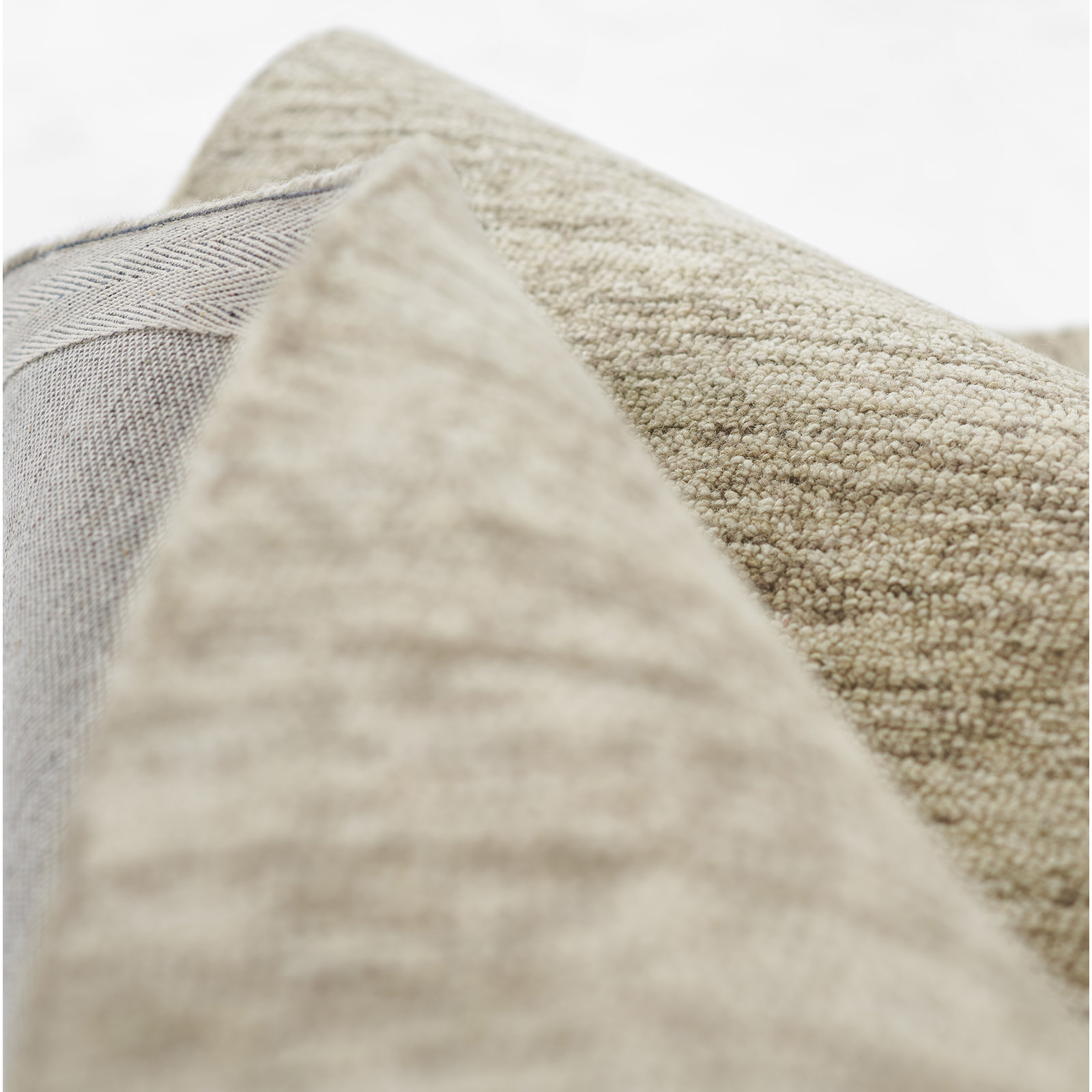 Gray Sand Hand-Tufted Wool Rug, Rectangle 8' x 10'