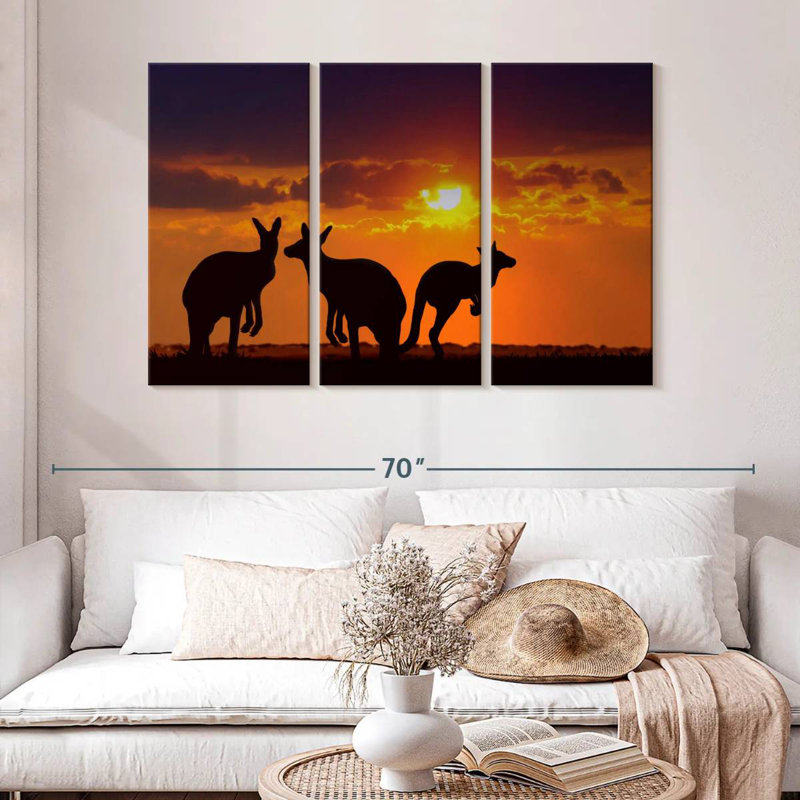 Safari kangourous au coucher du soleil