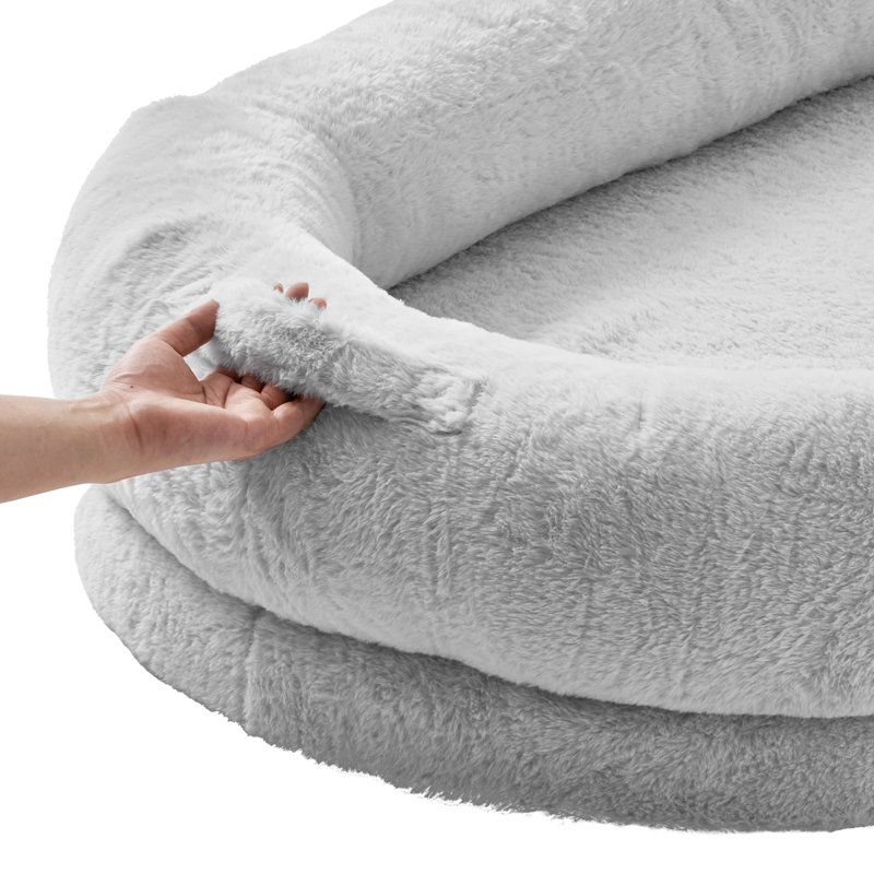 Grand lit pour chien humain
