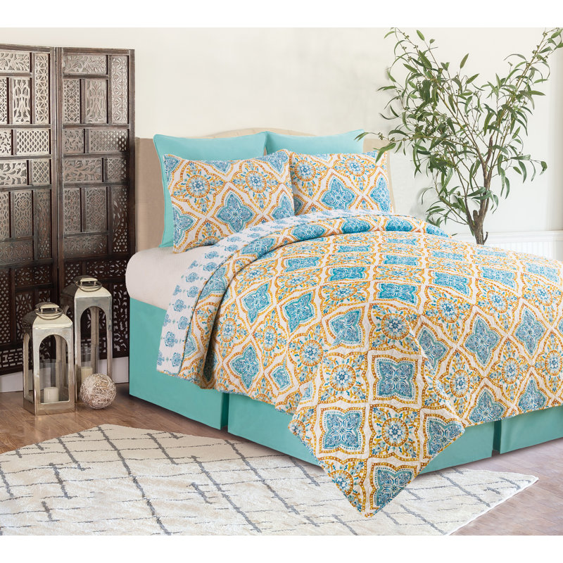 Terrace Medallion Cotton Reversible Quilt Set, Full/Queen Quilt + 2 Shams