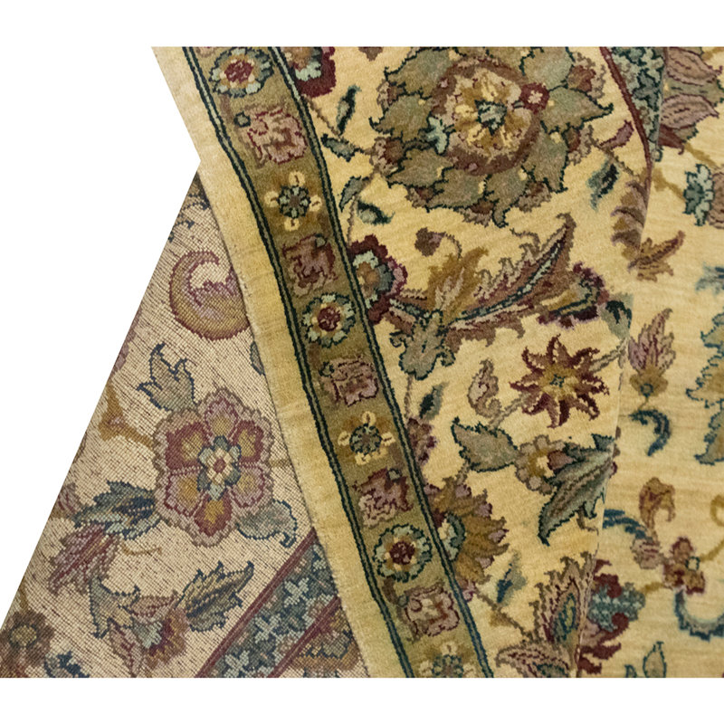Tapis doré de haute qualité noué à la main