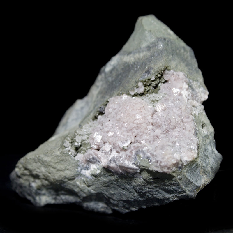 Rhodochrosite. Mine Santa Eulalia, Mexique