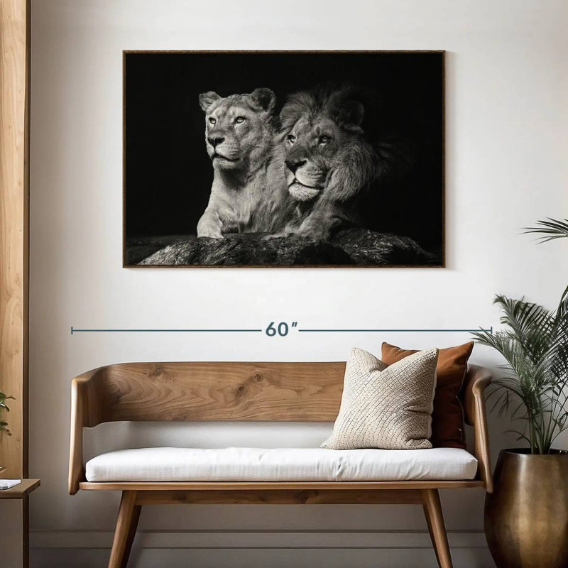 Lion et compagnons de lionne, 46 po x 31 po, Cadre flottant en noyer