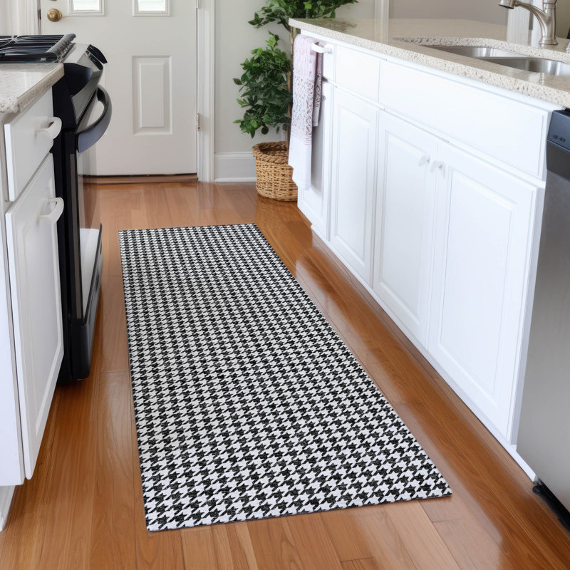 Premium Machine Washable Paullette AMF137 Black Rug, Runner 2'3" x 7'6"