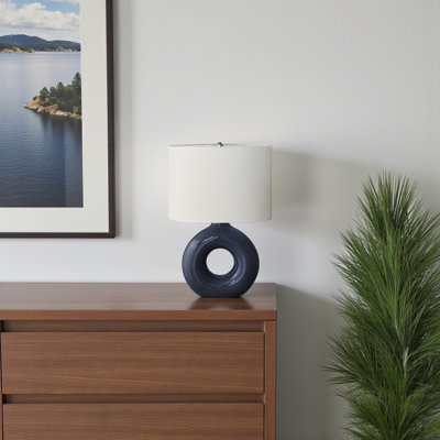 Lampe de table standard en céramique avec abat-jour bleu et ivoire Laima, H 23,72 po x l 15,83 po x P 10,86 po