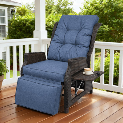 Fauteuil inclinable intérieur / extérieur en osier avec dossier et repose-pieds réglables 1 pièce