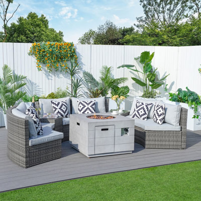 6- Person Outdoor Patio Wicker Aluminum Seating Group With Cushions