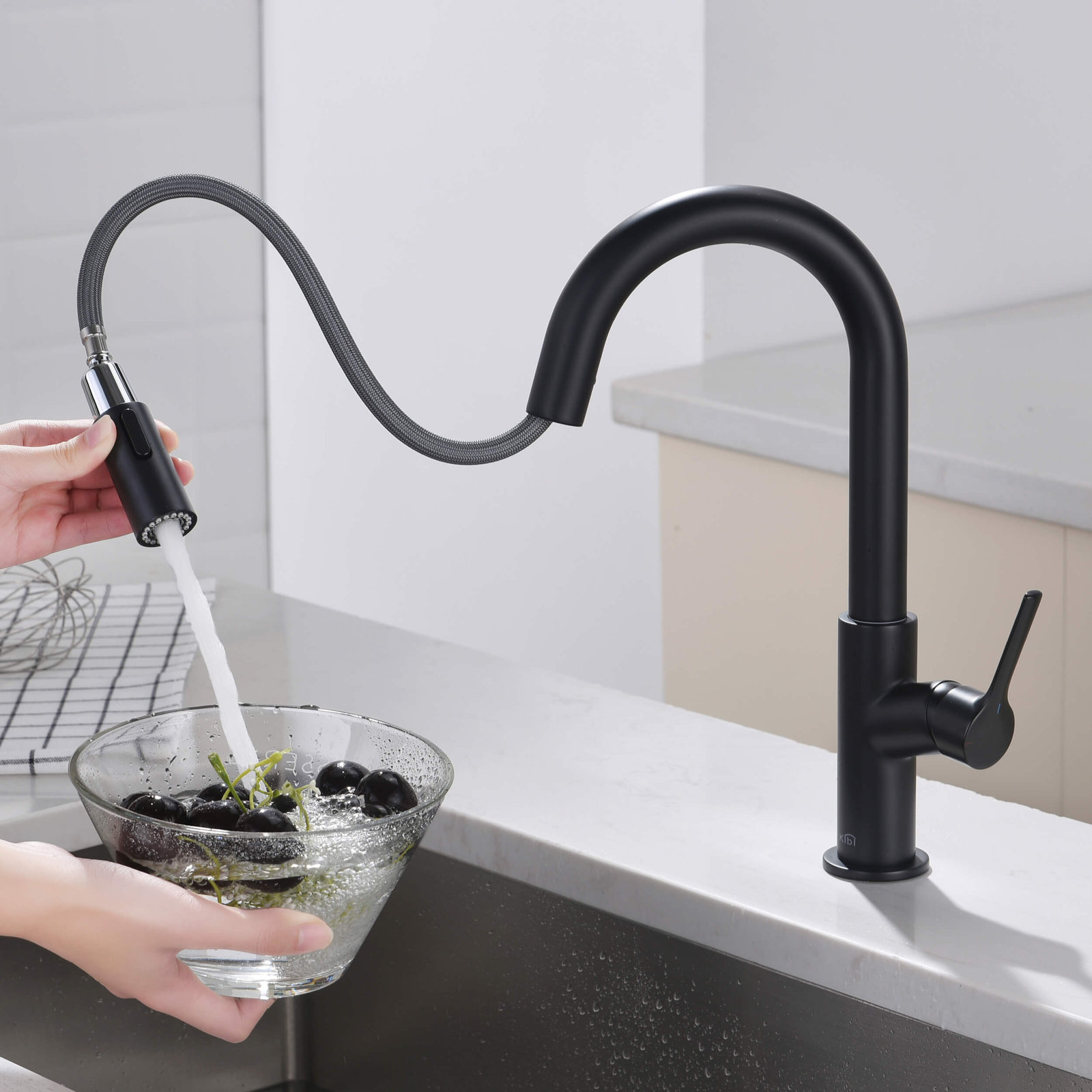 KIBI Fusion Pull-Down Kitchen Faucet, Matte Black