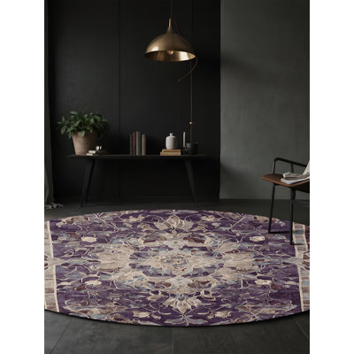 Tapis gris soyeux et moelleux