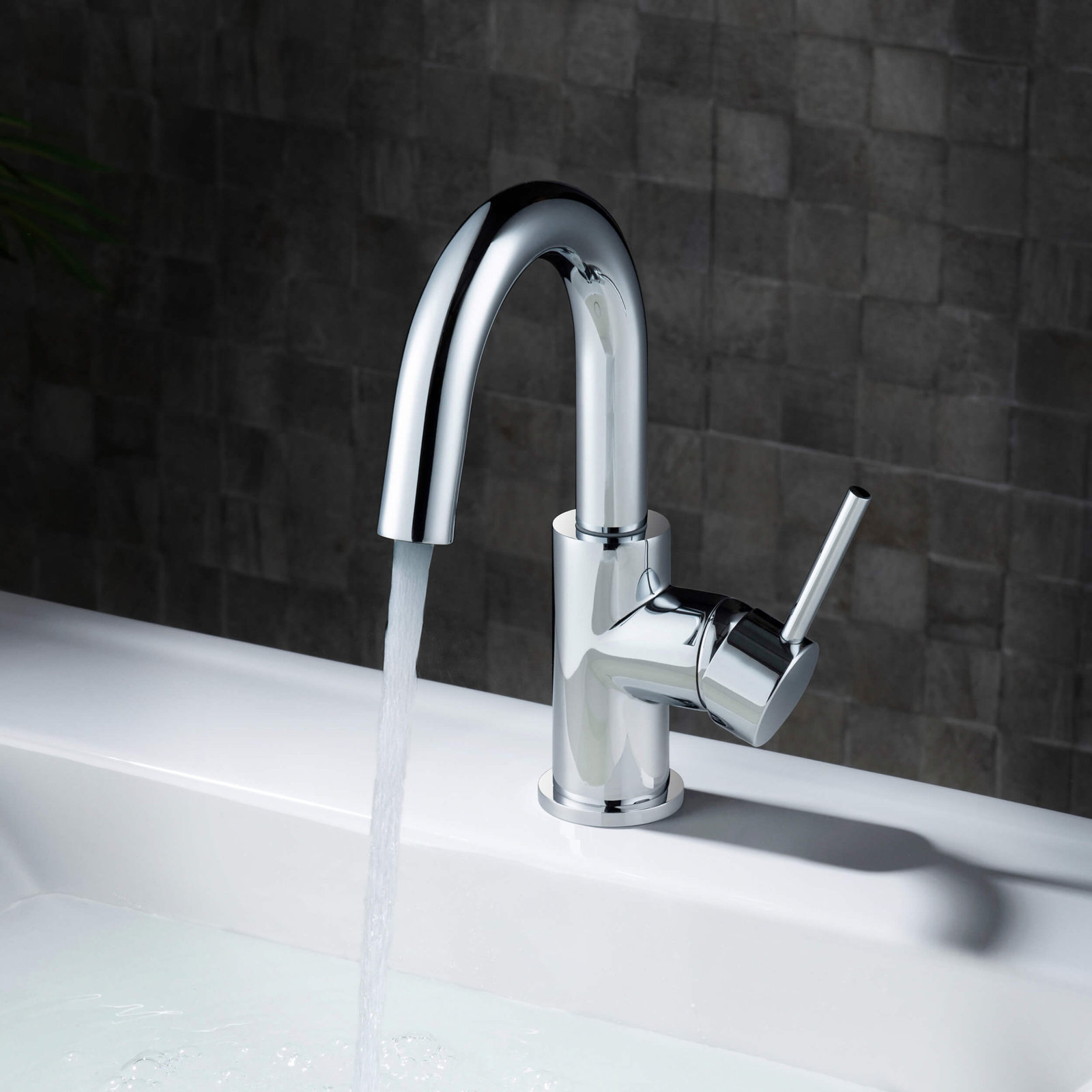 Circular Single-Hole Bathroom Faucet with Drain, Chrome