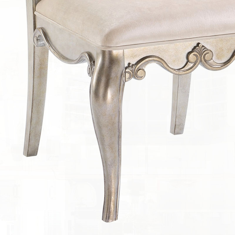 Chaise d'appoint à finition antique