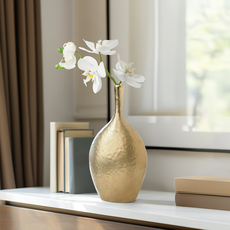 Vase décoratif en céramique or satiné 8 "Kuba, H 8,75 po x l 4,25 po x P 3 po, Doré