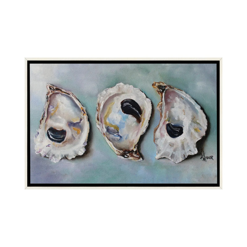 «Bay Oyster Shells» par Kristine Kainer, reproduction, H 18 po x l 26 po, Toile avec cadre flottant, Blanc