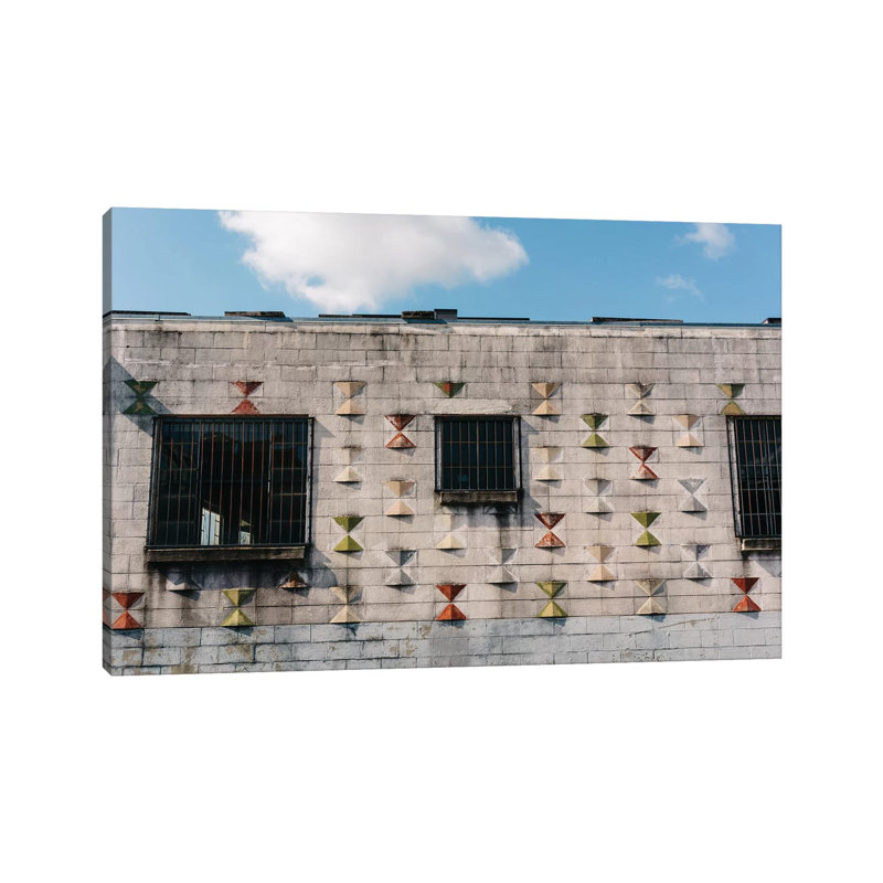Nashville Architecture II by Bethany Young - Print on Canvas, Wrapped Canvas, 45.72cm H x 66.04cm W x 3.81cm D