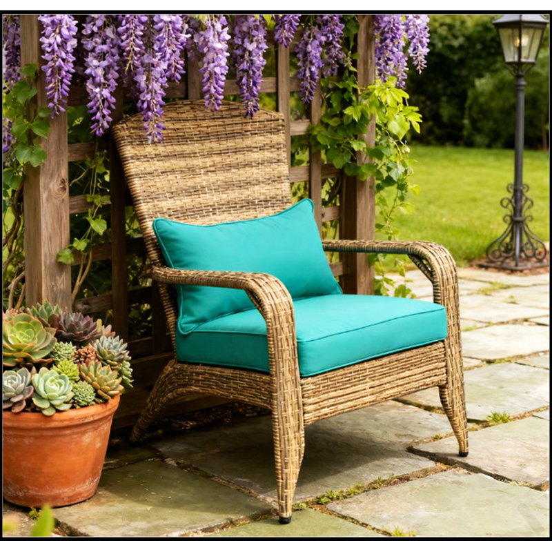 Chaise haute Adirondack à dossier incurvé avec osier en rotin et coussins moelleux pour le confort du patio